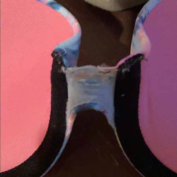 Pink bra - Picture 3 of 3